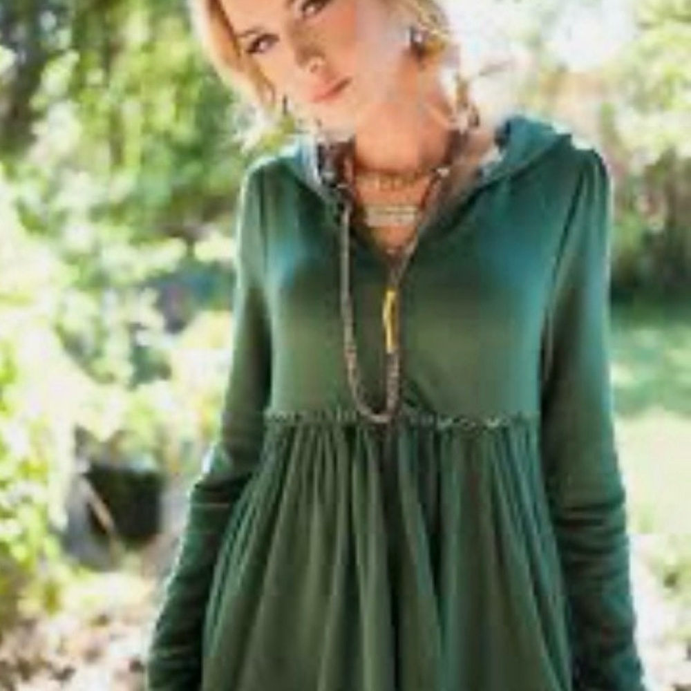 Evys Tree Evergreen Sophie in Size M in GUC - Picture 2 of 8
